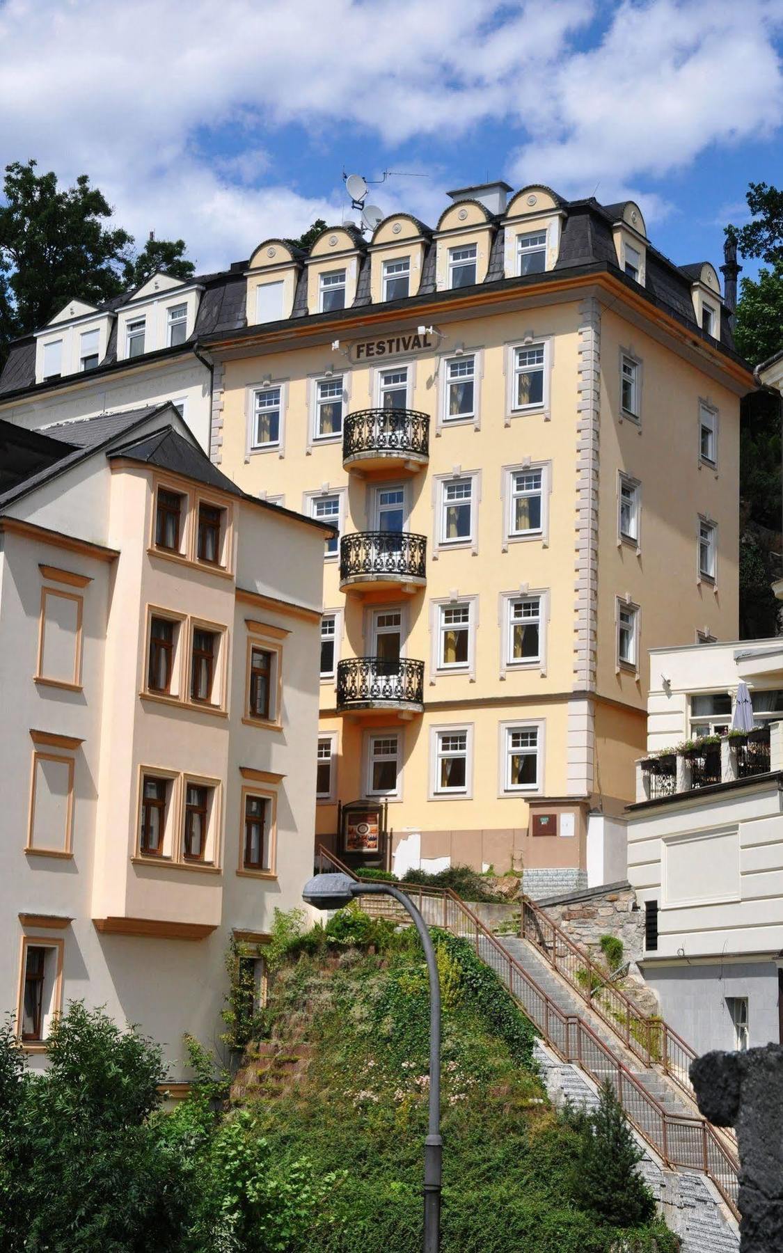 Festival Apartment Karlovy Vary Exterior photo